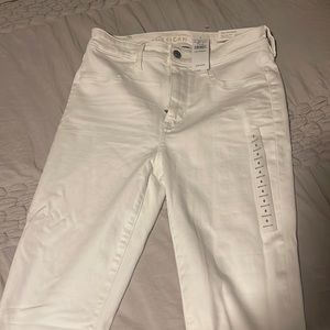 American Eagle High Rise Skinny Jean. Never worn. Size 6R